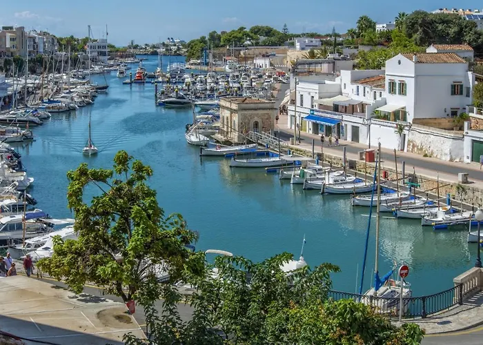 Sol I By קאלאן בוש